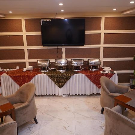 Hotel Avalon Suites ムルターン エクステリア 写真