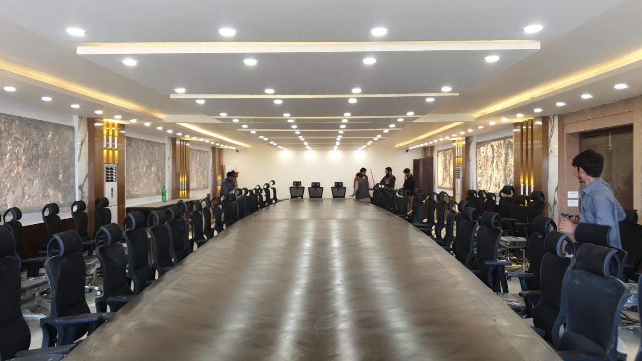 Hotel Avalon Suites ムルターン エクステリア 写真